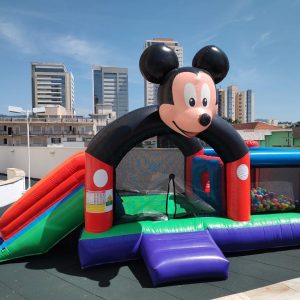 Mickey 3 em 1 – Pula-Pula com escorregador e piscina de bolinhas